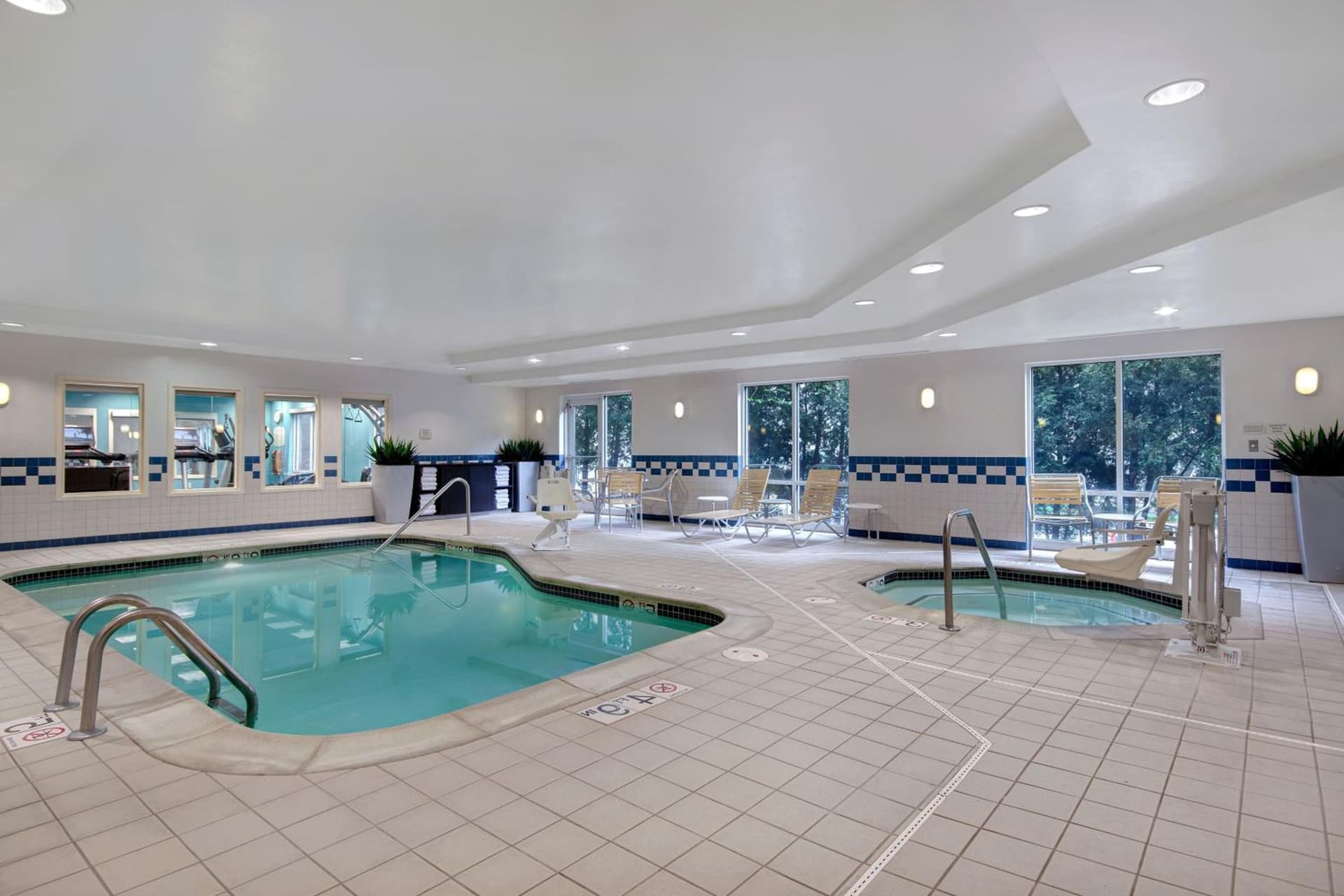 Fairfield Inn & Suites by Marriott Detroit Metro Airport Romulus
