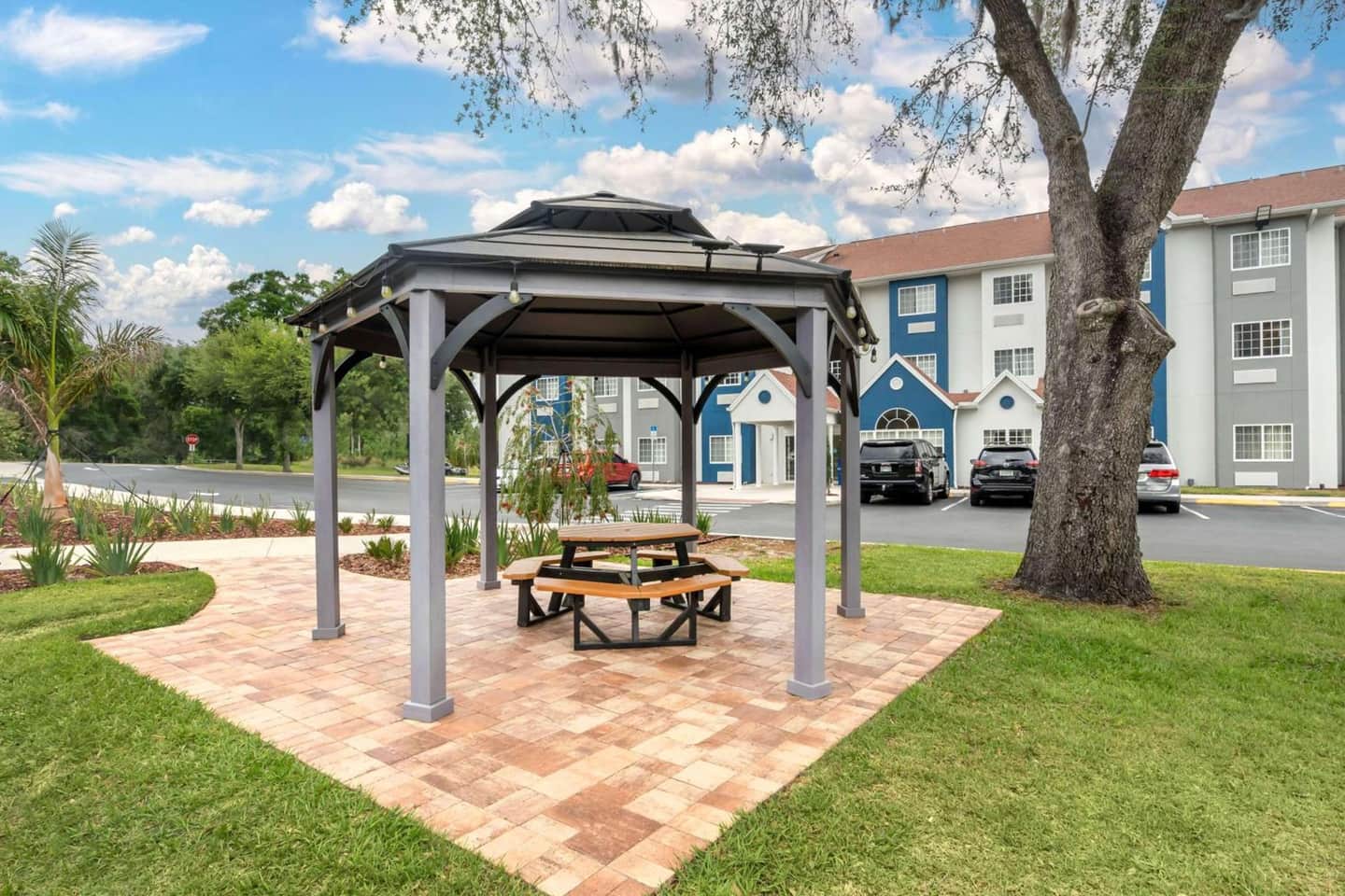Microtel Inn & Suites by Wyndham Brooksville