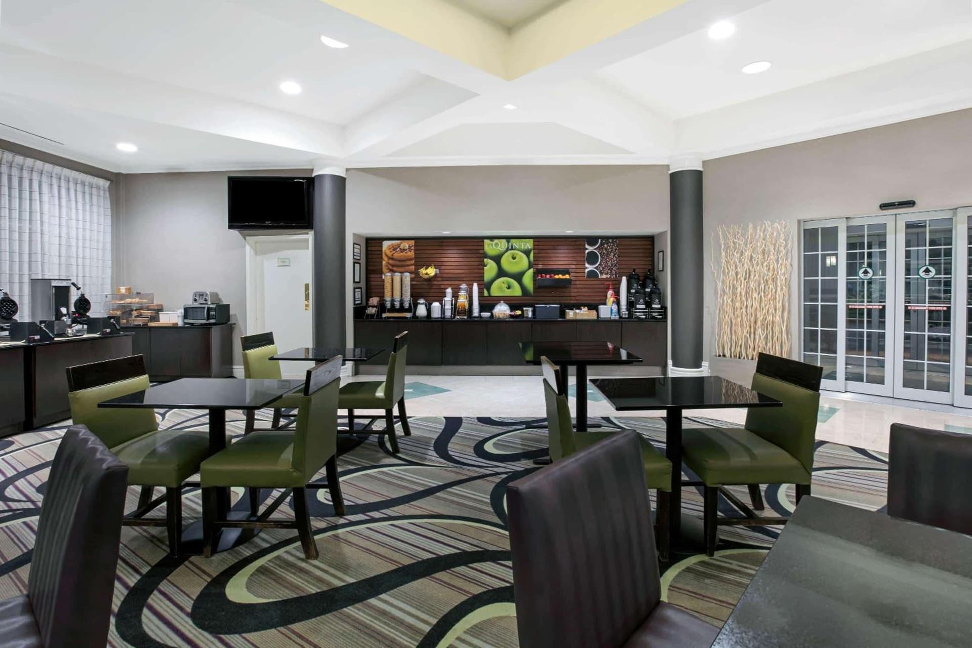 LaQuinta By Wyndham Dallas Arlington South