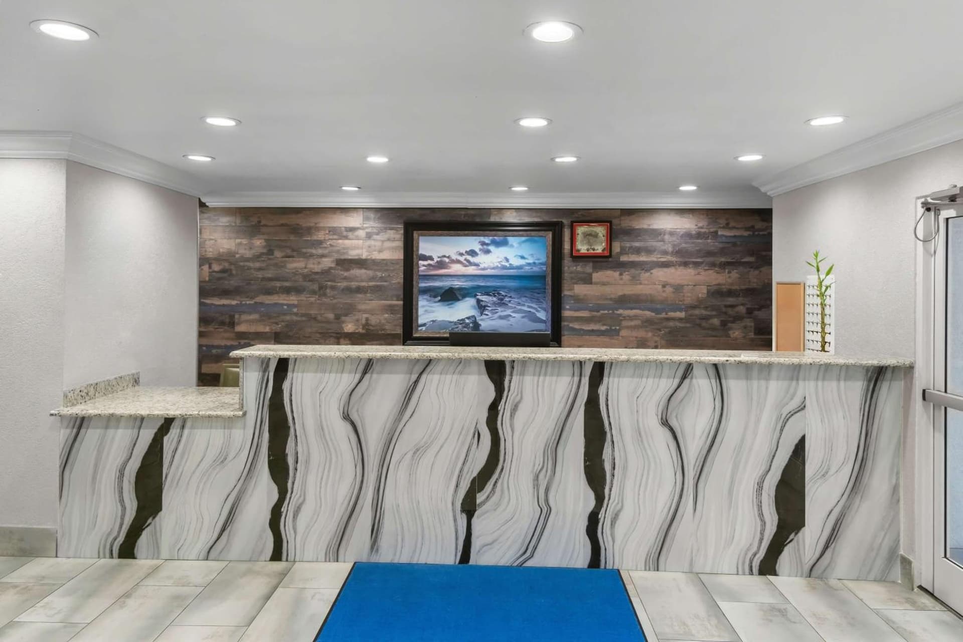 SureStay Plus by Best Western Fort Worth Benbrook