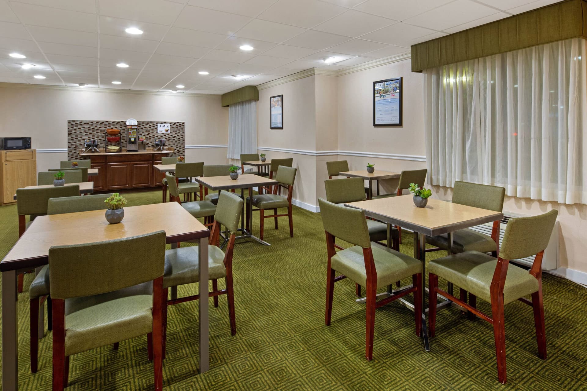 La Quinta Inn & Suites by Wyndham Sawgrass