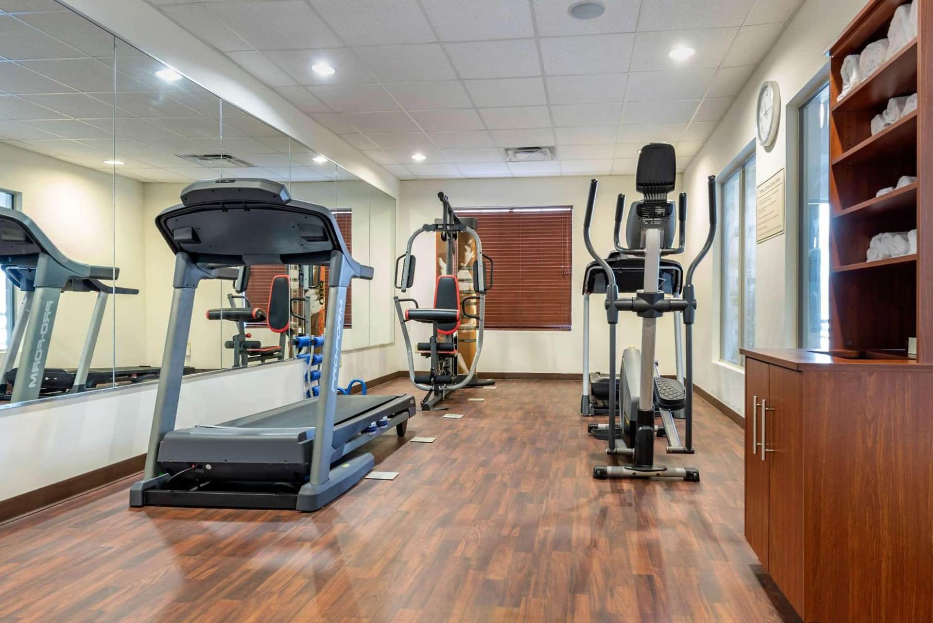 Holiday Inn Express & Suites Hebron - Cincinnati Airport by IHG