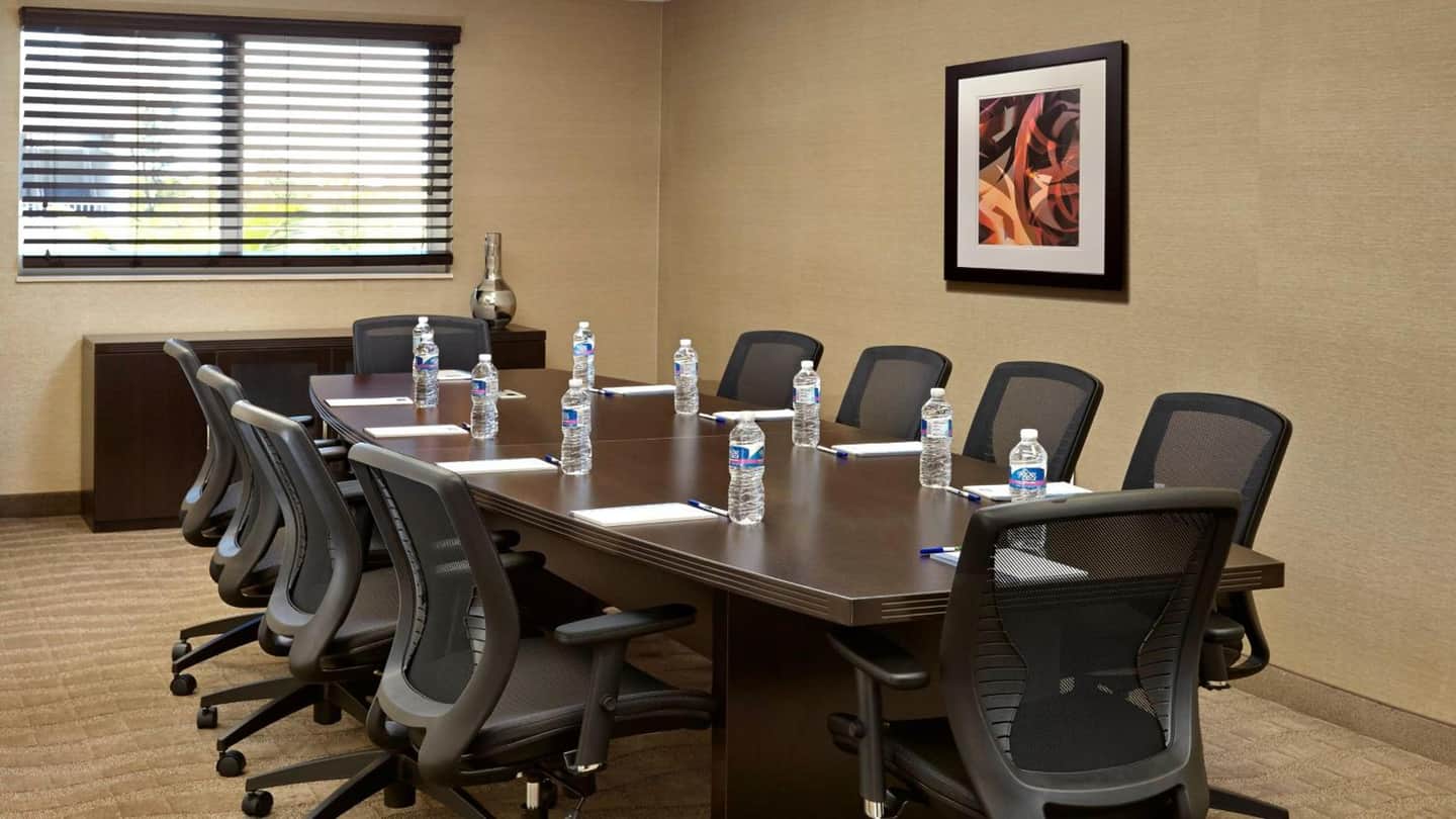 Holiday Inn Express & Suites - Naples Downtown - 5th Avenue