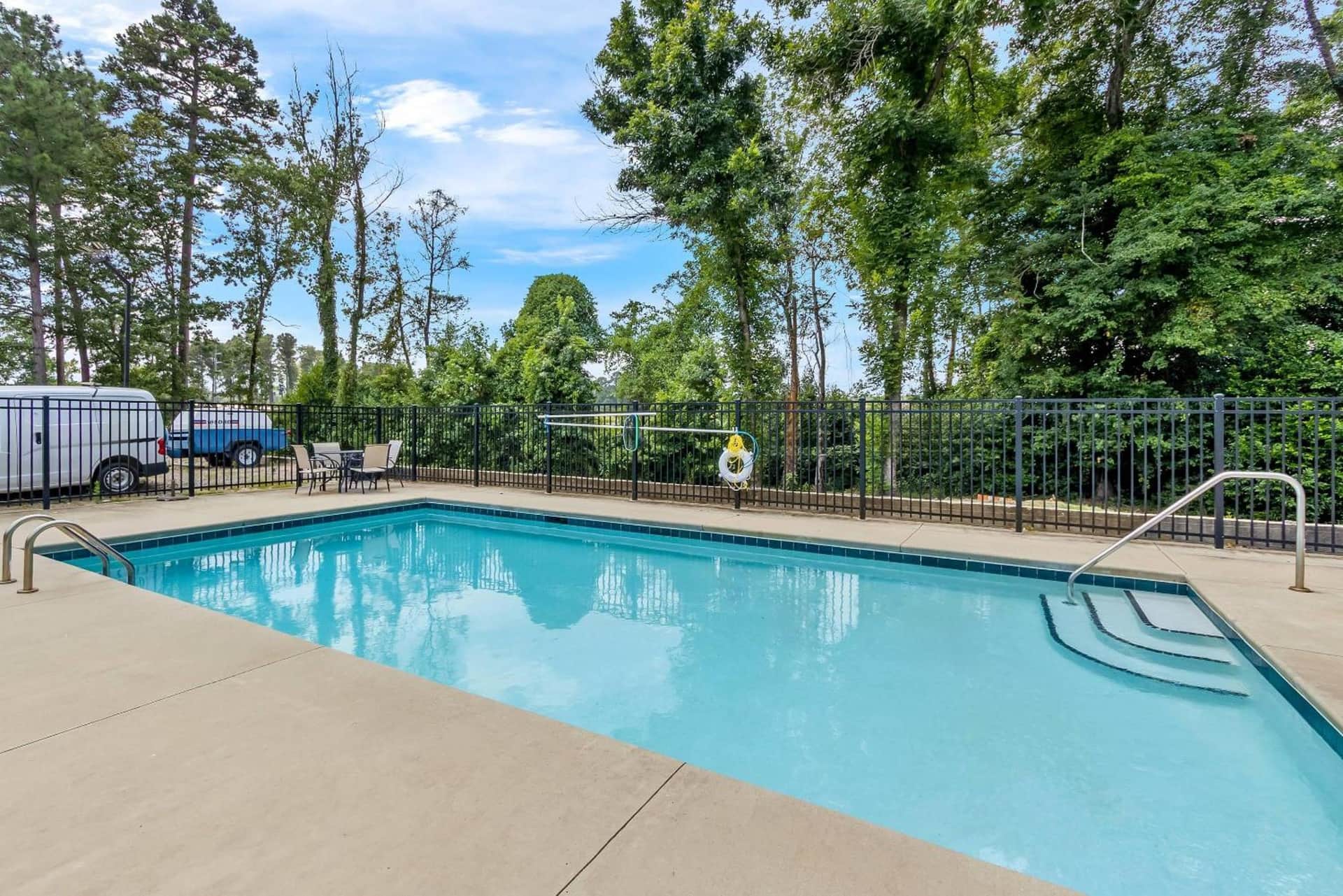 Econo Lodge Inn & Suites Cayce I-26 Airport