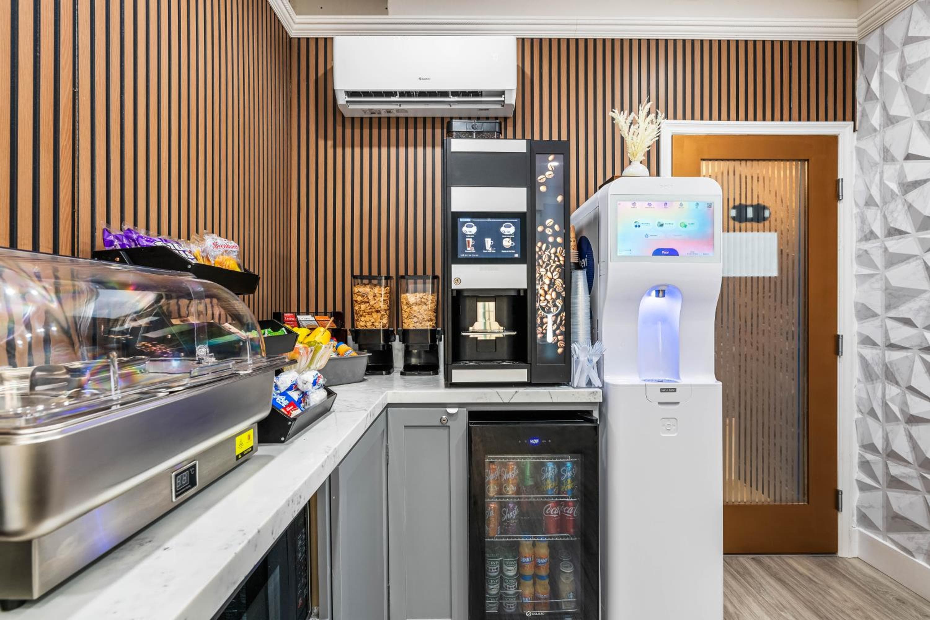 Lumea by the Sea Long Beach Convention Center