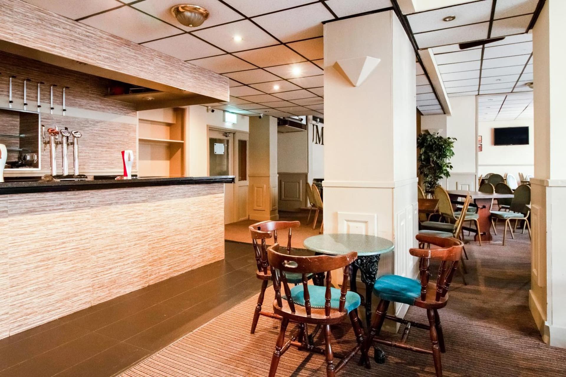 Cardiff Central Hotel by Belvilla