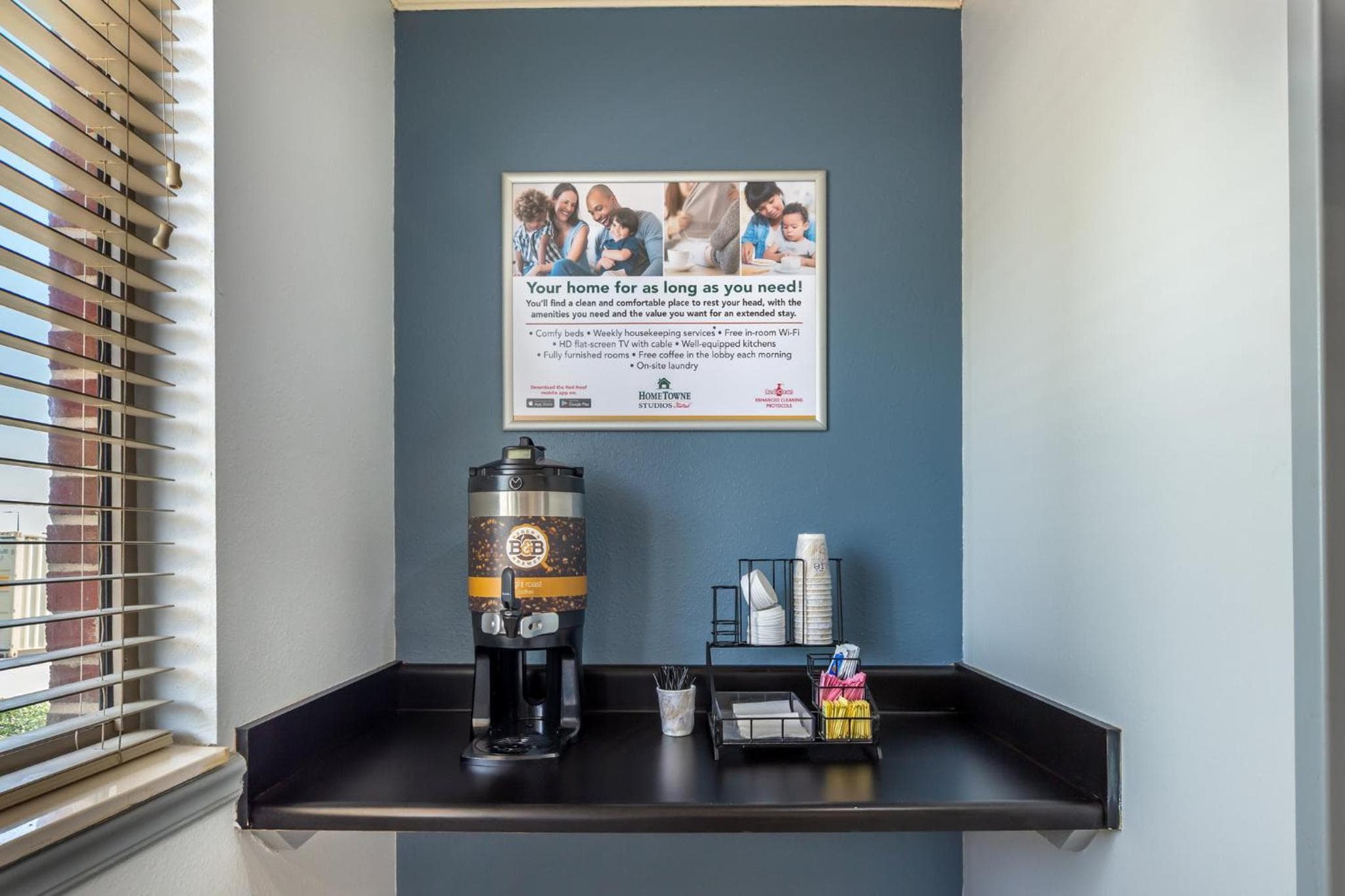 HomeTowne Studios & Suites by Red Roof Greensboro