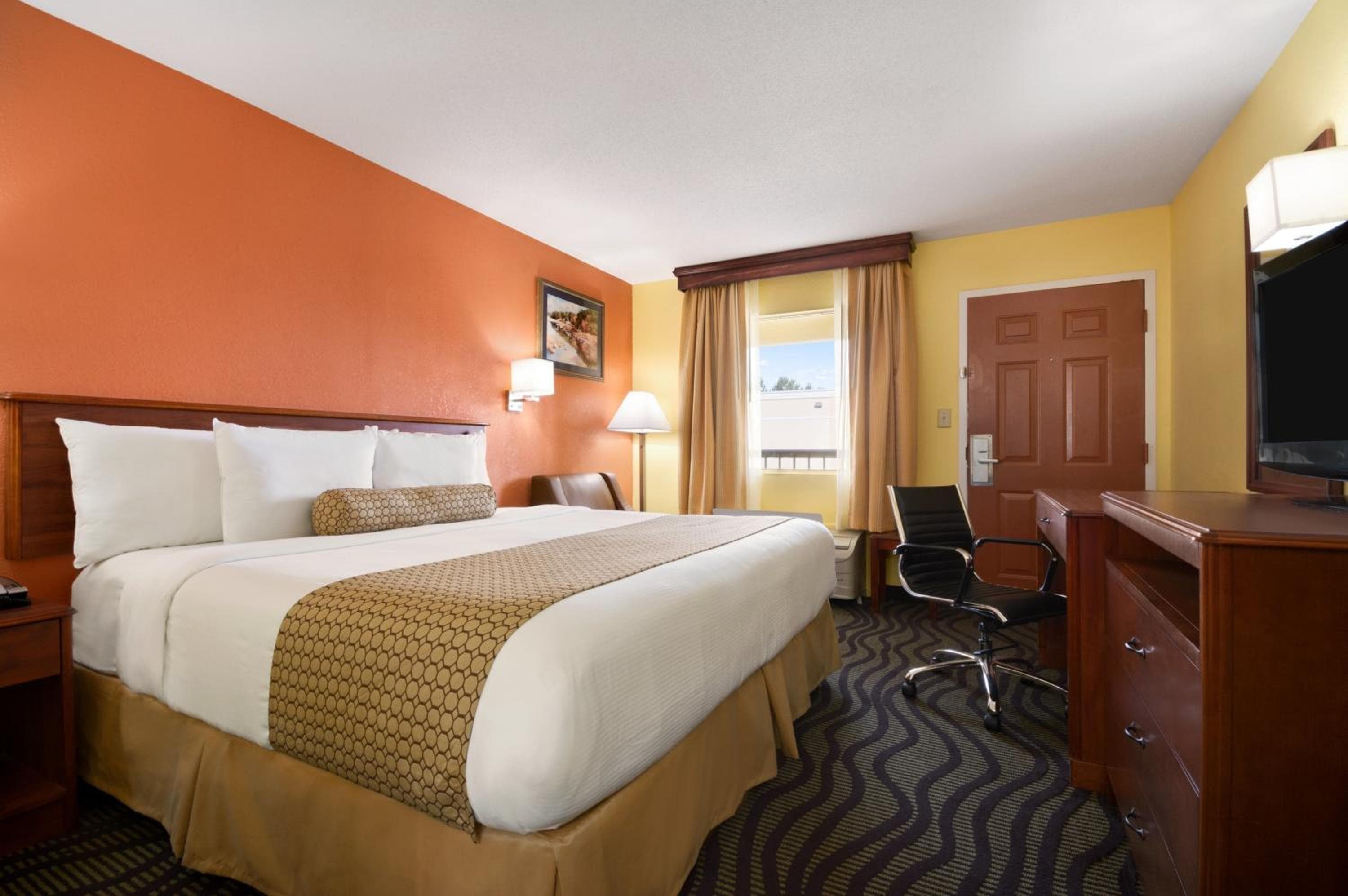 Days Inn by Wyndham Acworth