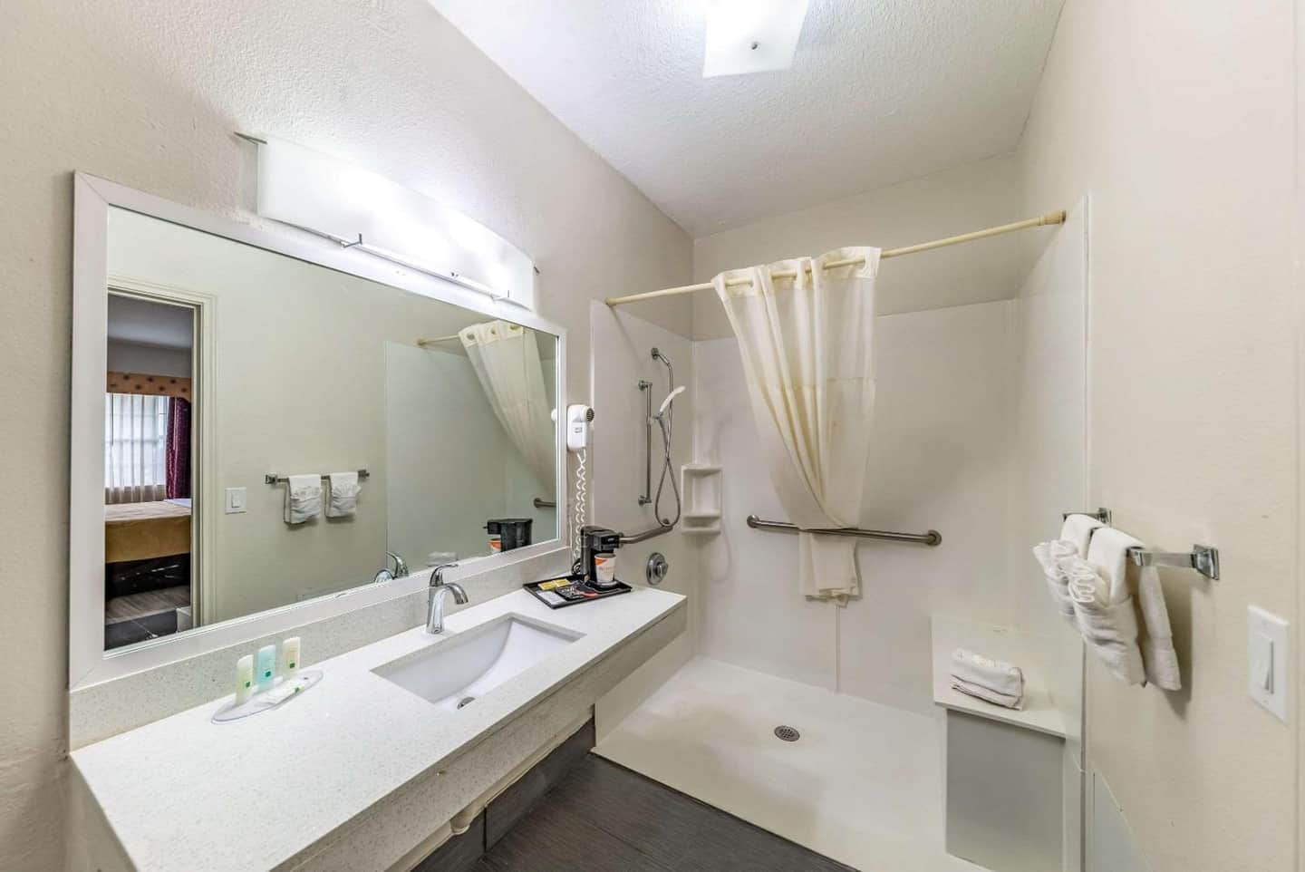 Quality Inn & Suites Canton