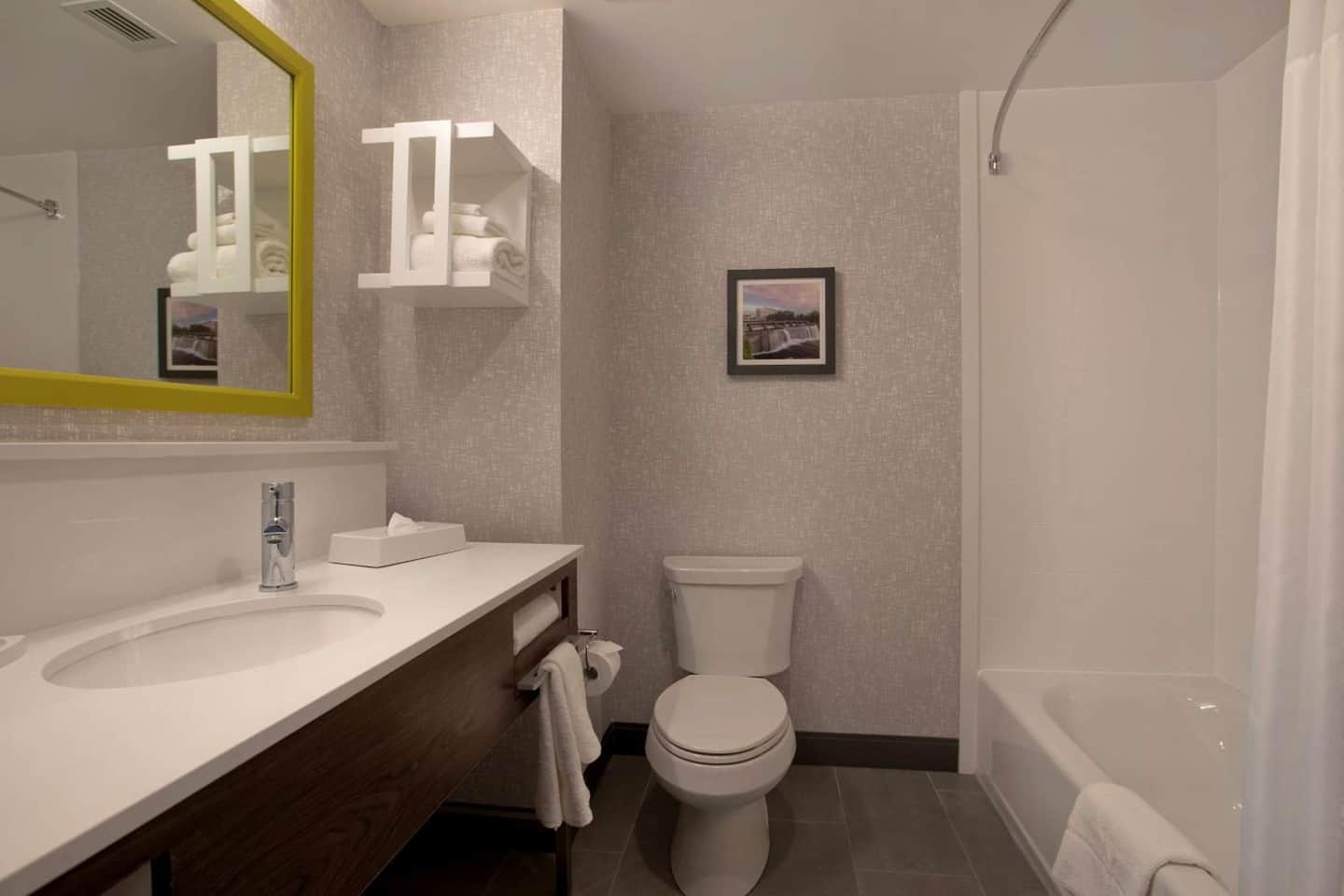 Hampton Inn & Suites Ottawa West