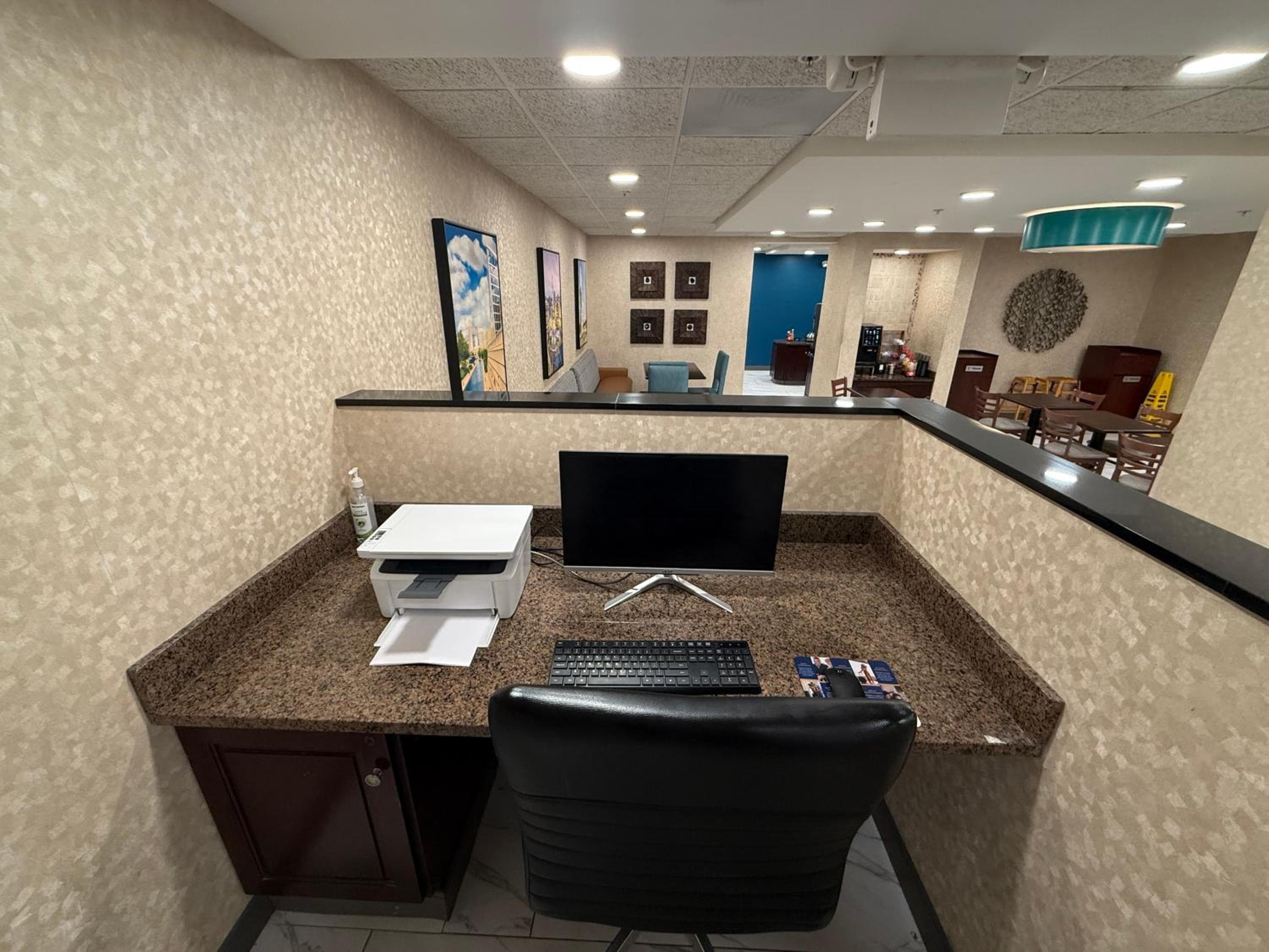 Best Western PLUS INDIANAPOLIS NORTH AT PYRAMIDS