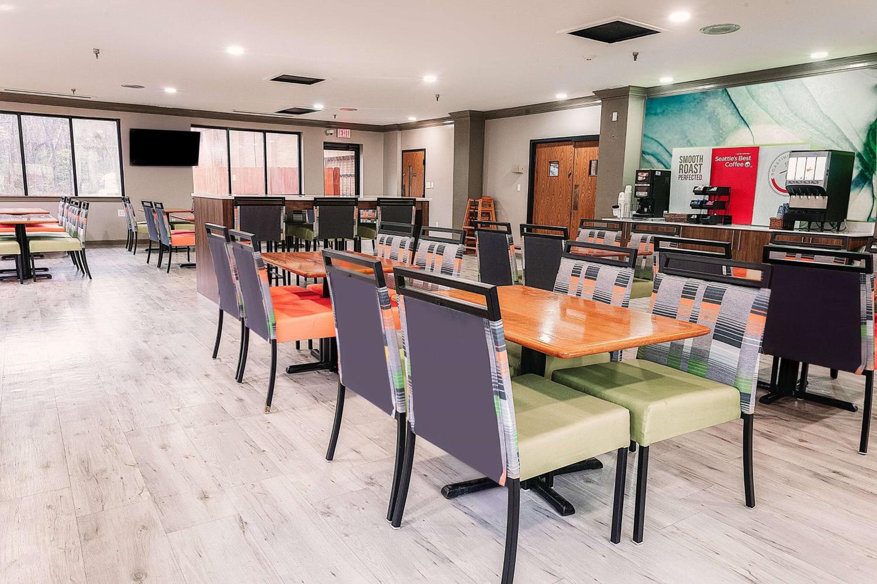 Wyndham Garden Williamsburg Busch Gardens Area