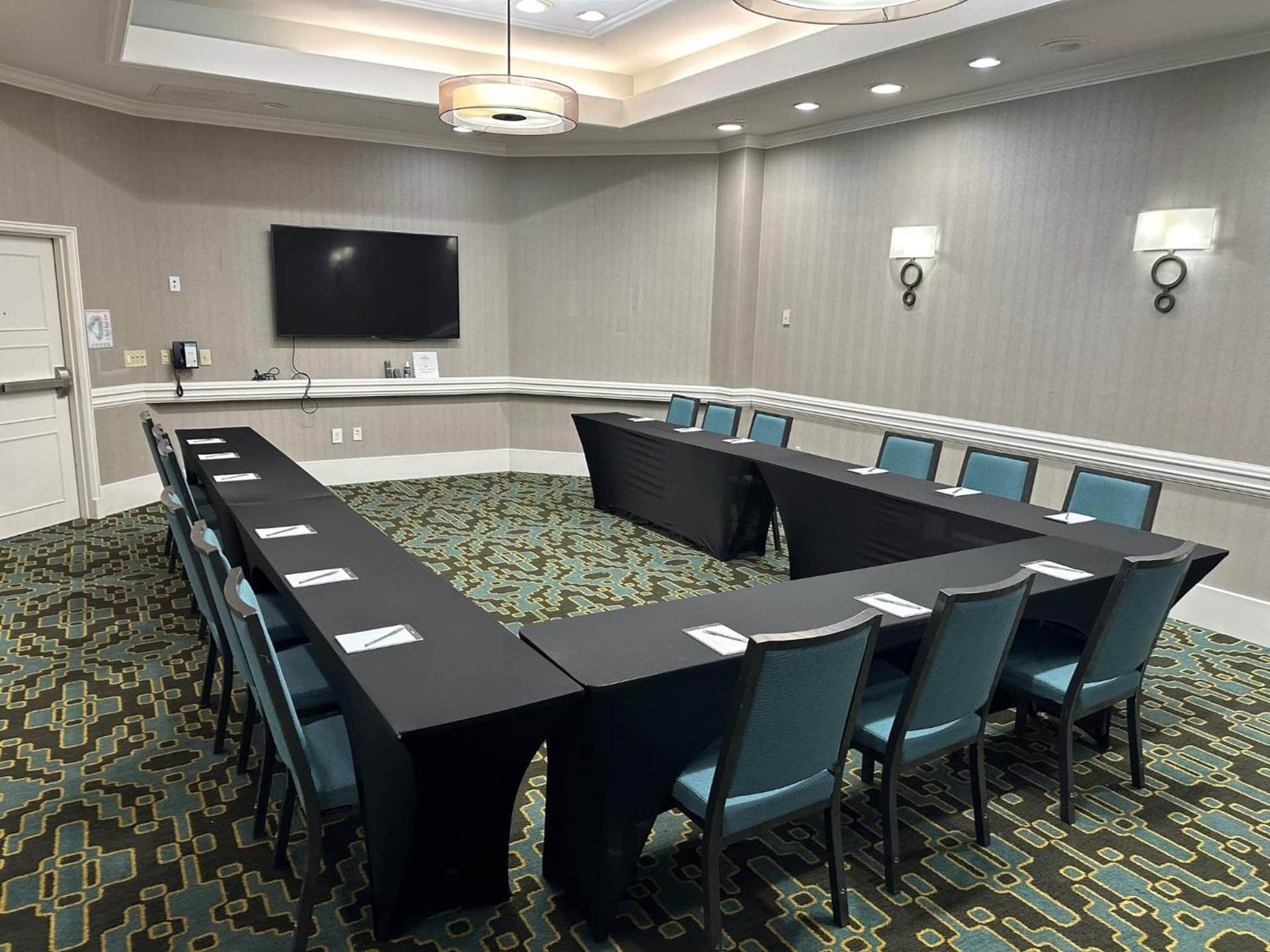 Hotel Indigo Atlanta-Vinings Ballpark Area by IHG