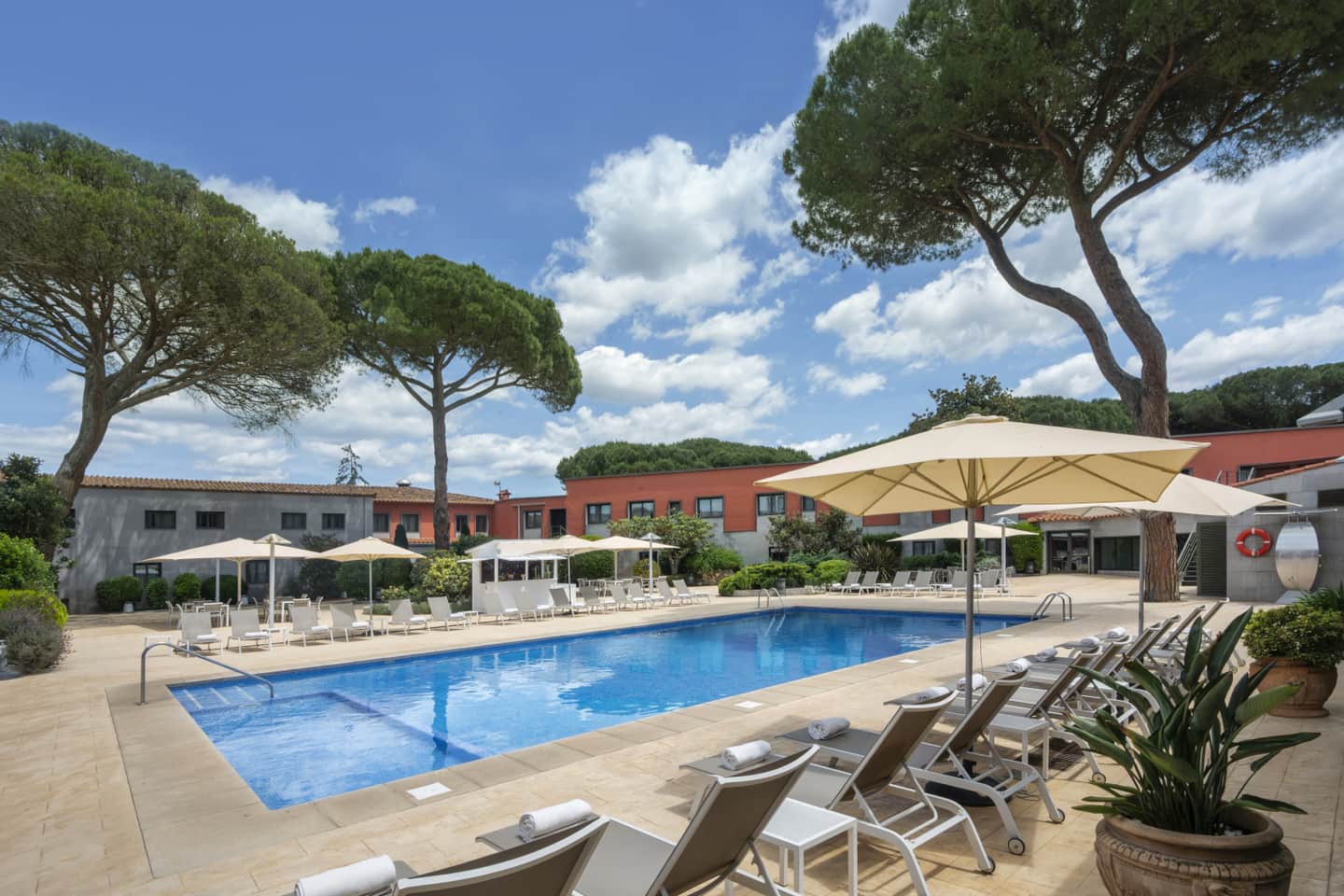 Salles Hotel Aeroport de Girona