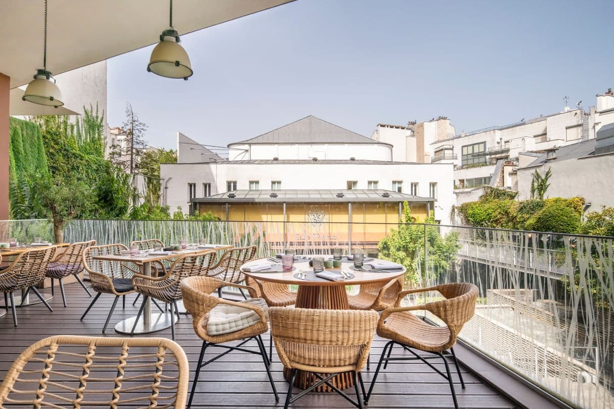 Renaissance Paris Arc De Triomphe