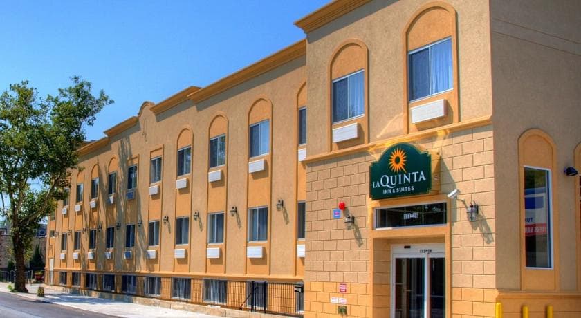 La Quinta Inn & Suites JFK Airport